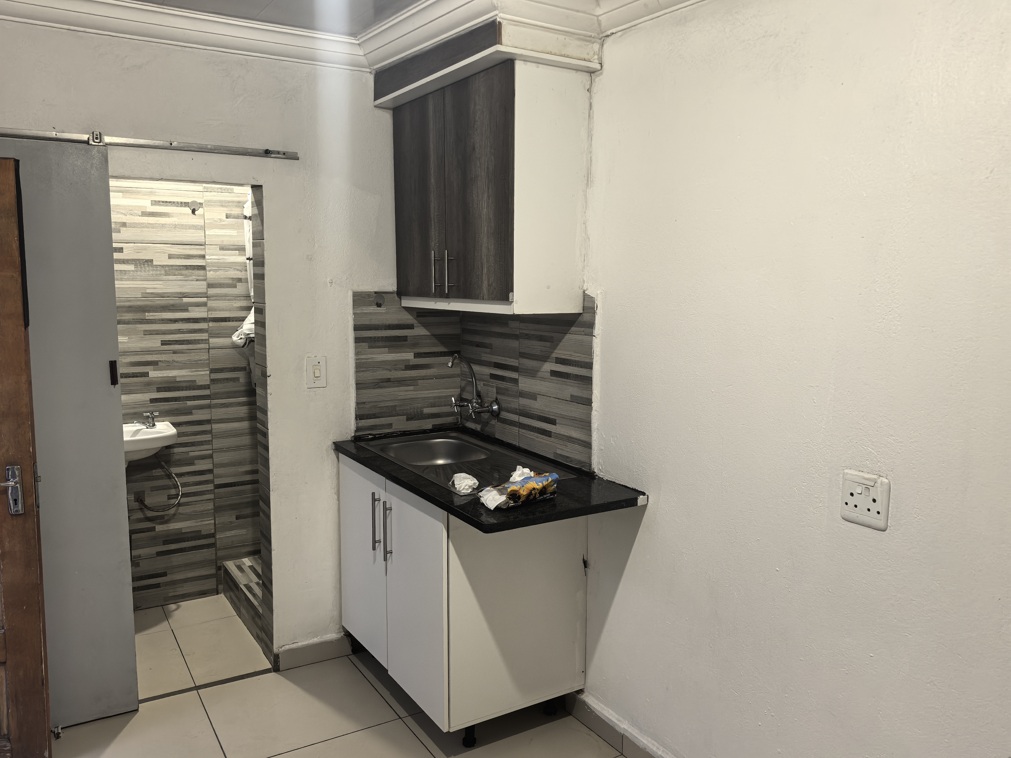 Room image 2