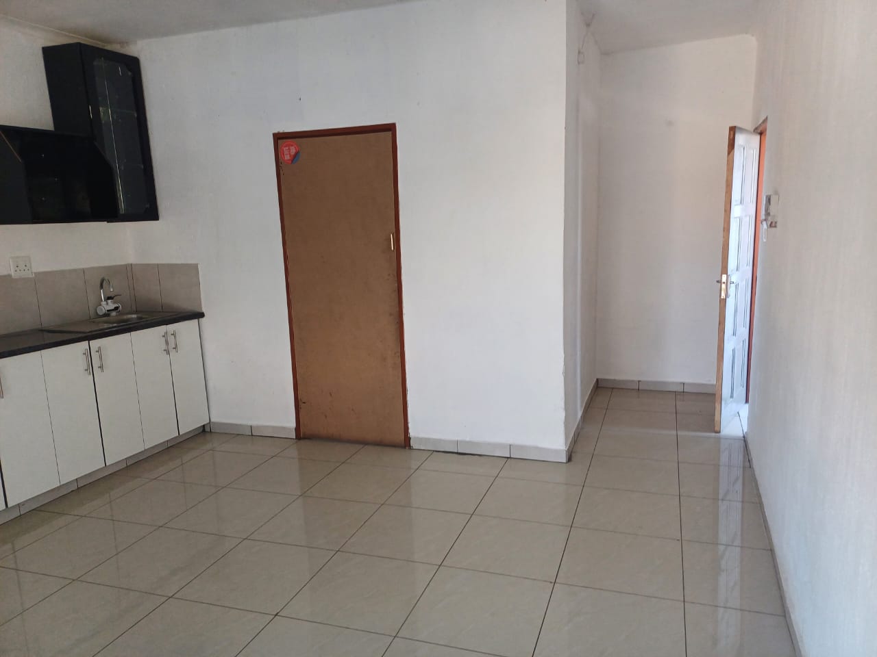 Room image 2