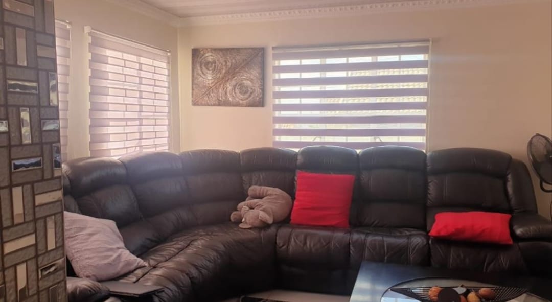 Room image 4