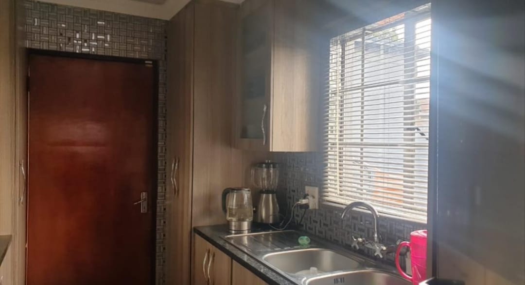 Room image 6